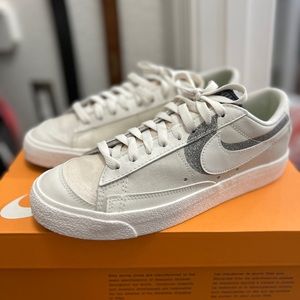 NWB Mens Blazer Low 77 PRM Nike shoes size 8